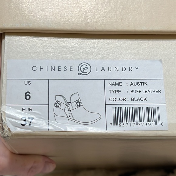 Chinese Laundry Austin Ankle Boots - Picture 6 of 6